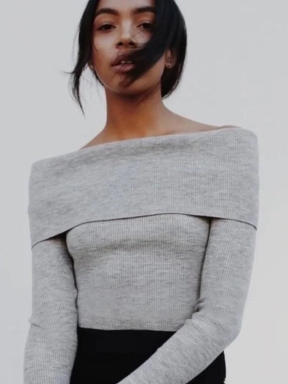 Aritzia Wilfred Off The Shoulder Nola Sweater, Grey, Size XS